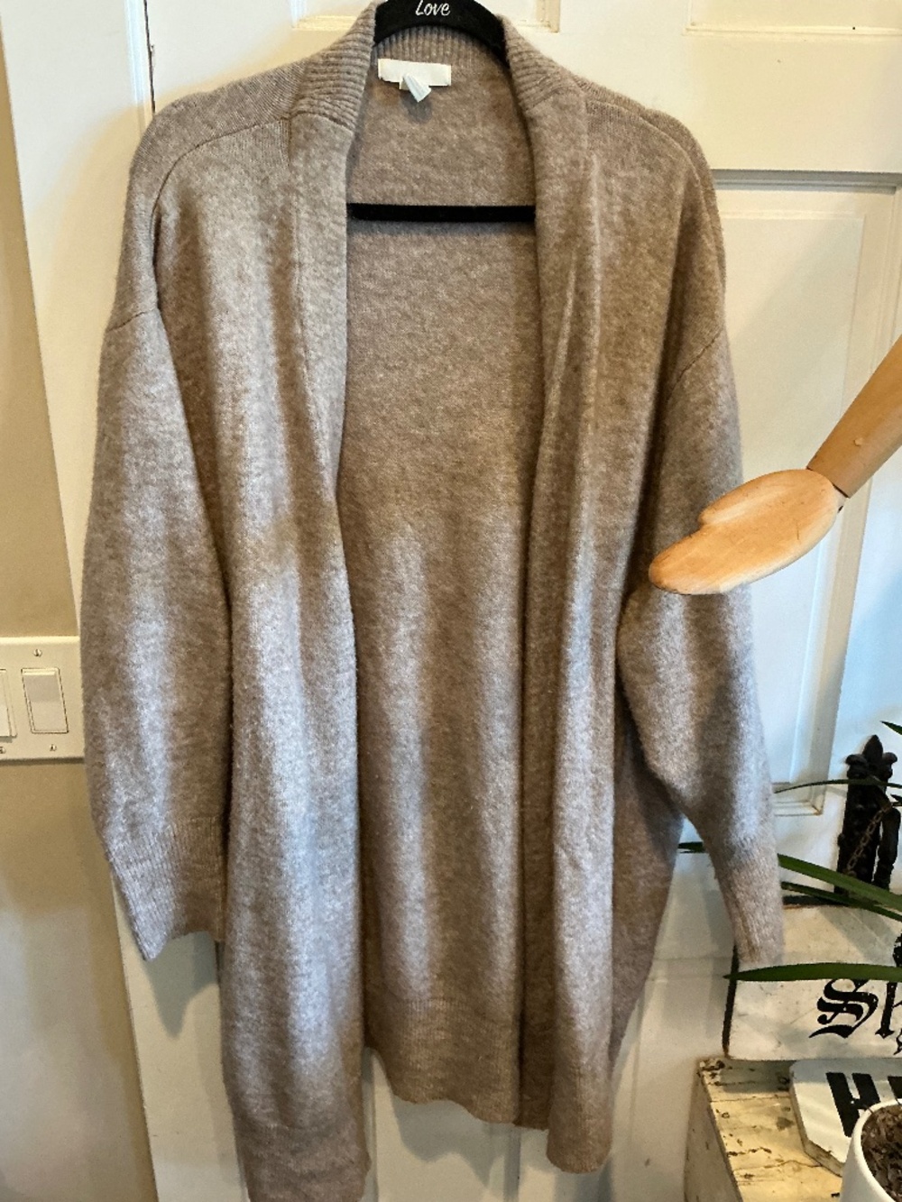 H&M cardigan sweater in plus size XXL!  Like new!